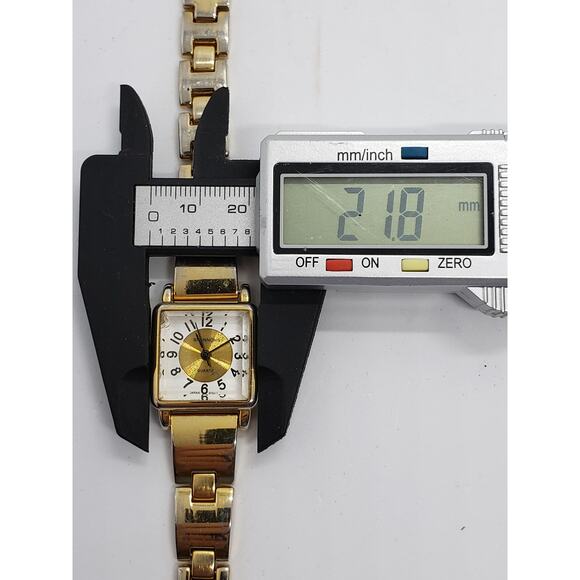 Shannons women's dress watch. Square face with gold bevel. Working watch - Picture 6 of 7